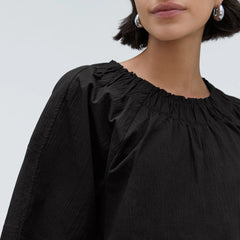 The Seersucker Gathered Tee | Black