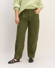 The Everlane x Marques' Almeida Canvas Oversized Barrel Pant | Deep Moss Green