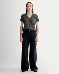 The Slim V-Neck Tee in Essential Cotton | Heathered Soot