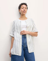 The Bib Shirt in Linen | Bone/Navy