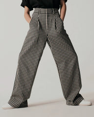 The Draper Pleated Pant in Buttersmooth | Khaki / Black | 30" Inseam