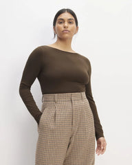 The Supima® Form Scoop-Back Tee | Cocoa