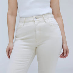 The Cheeky Hourglass Jean | Ecru | 26.5" Inseam