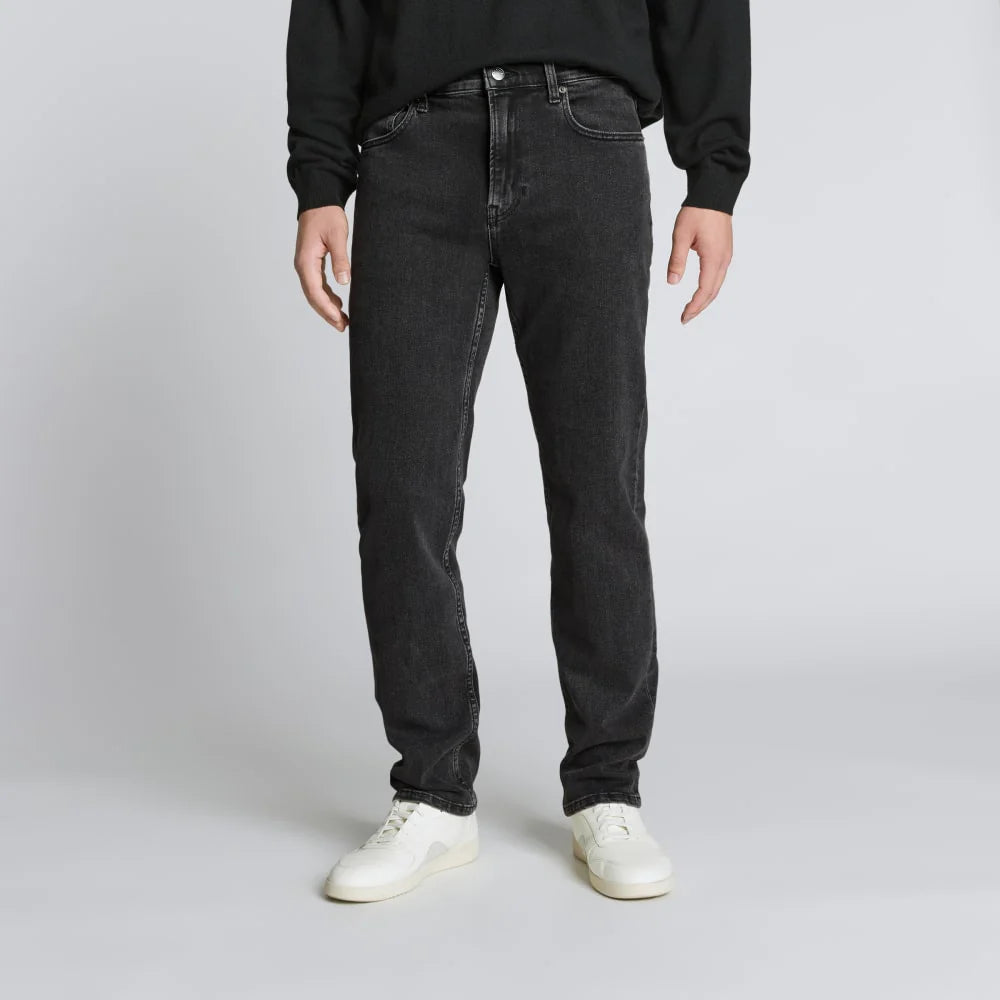 The Classic Straight Jean | Vintage Black