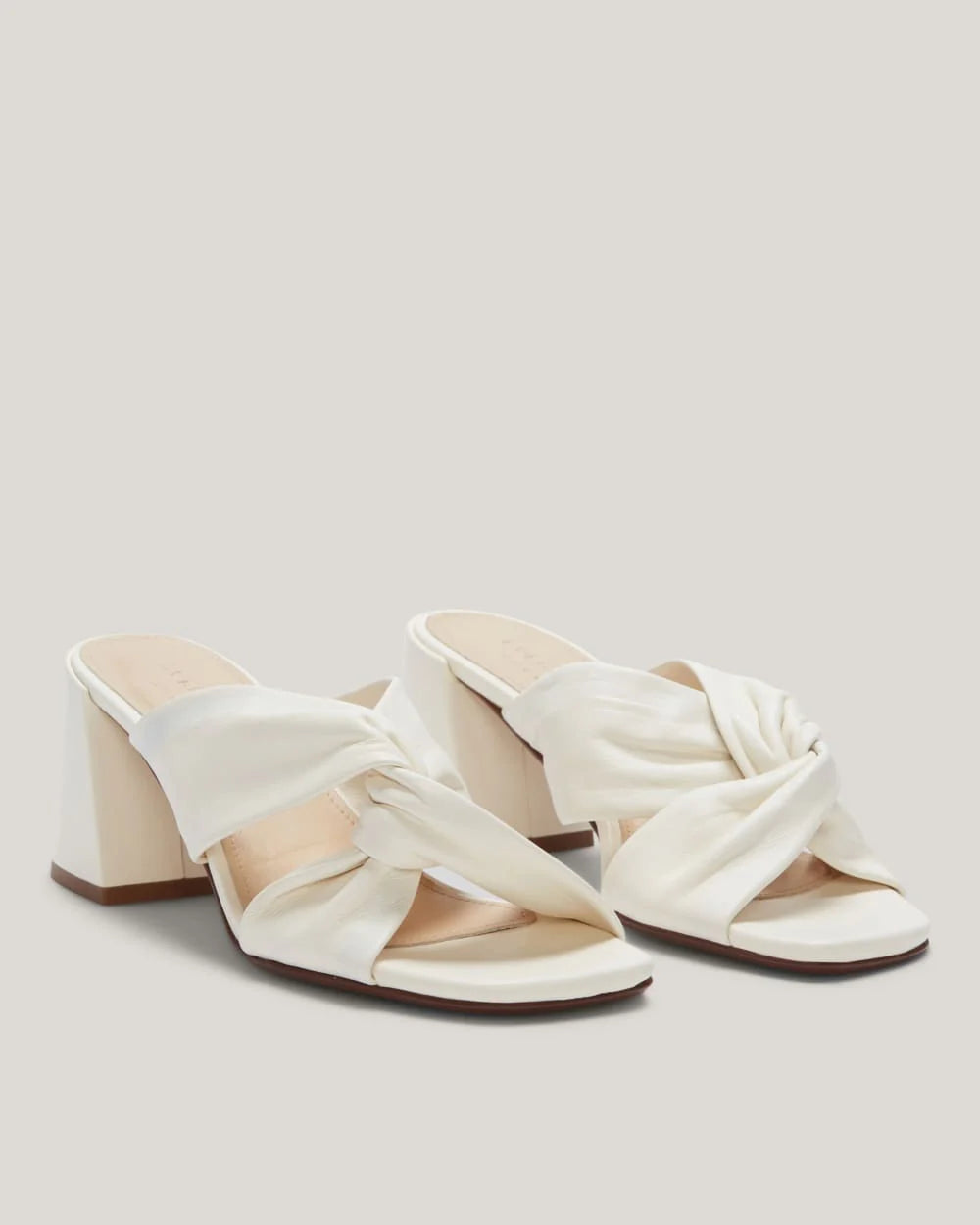 The Day Twist Heel | Canvas