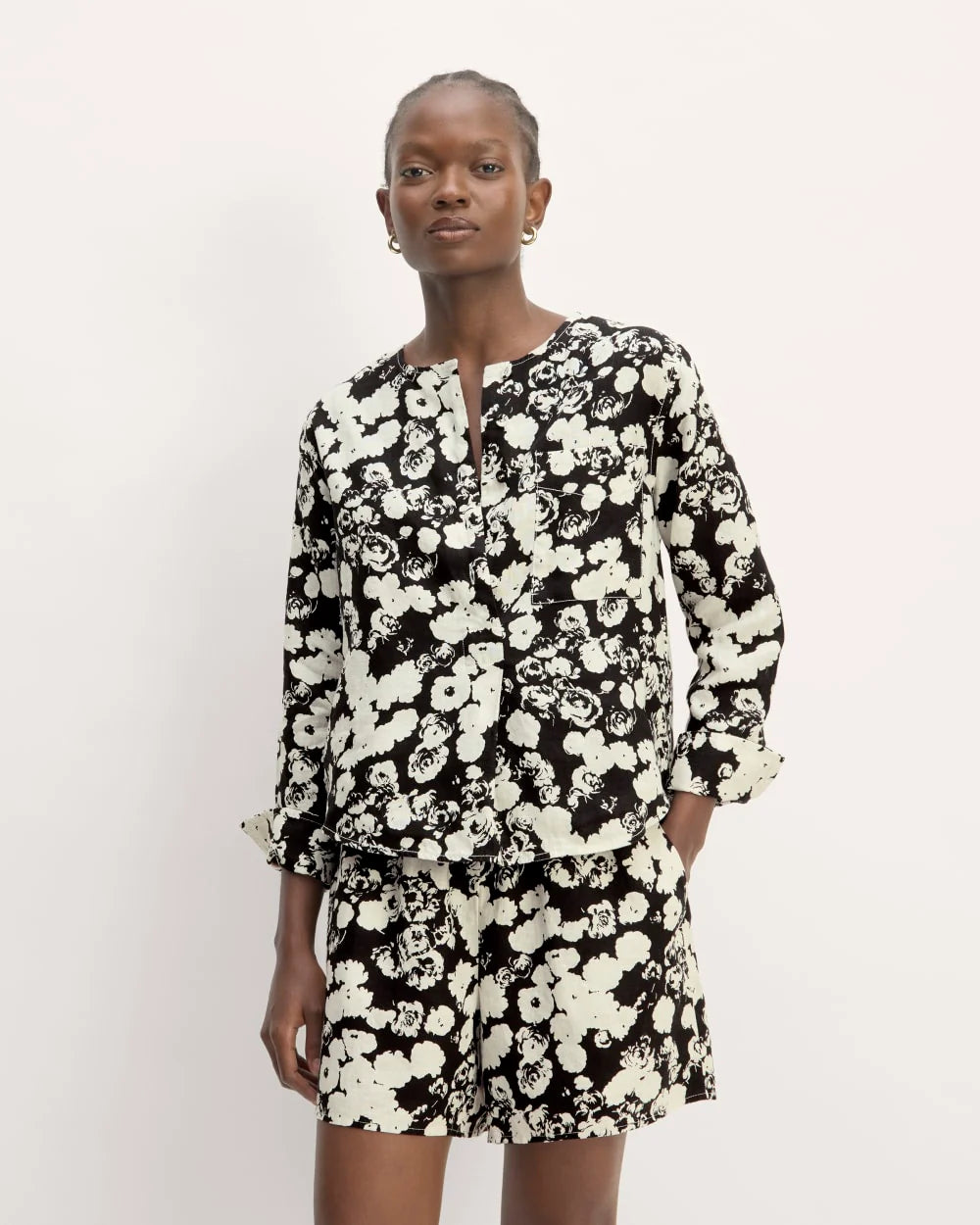 The Popover Shirt in Linen | Black / Bone Floral