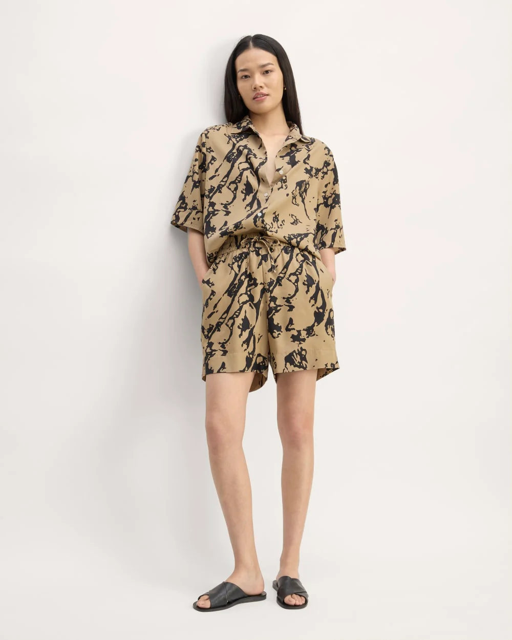 The Vacation Short | Black / Cornstalk Abstract