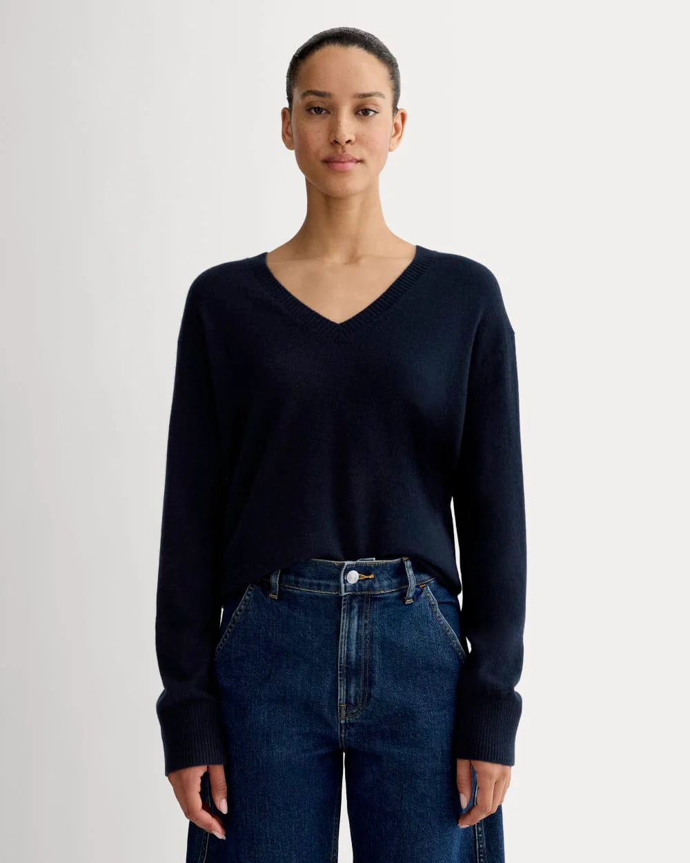 The Classic V in Cashmere | Navy