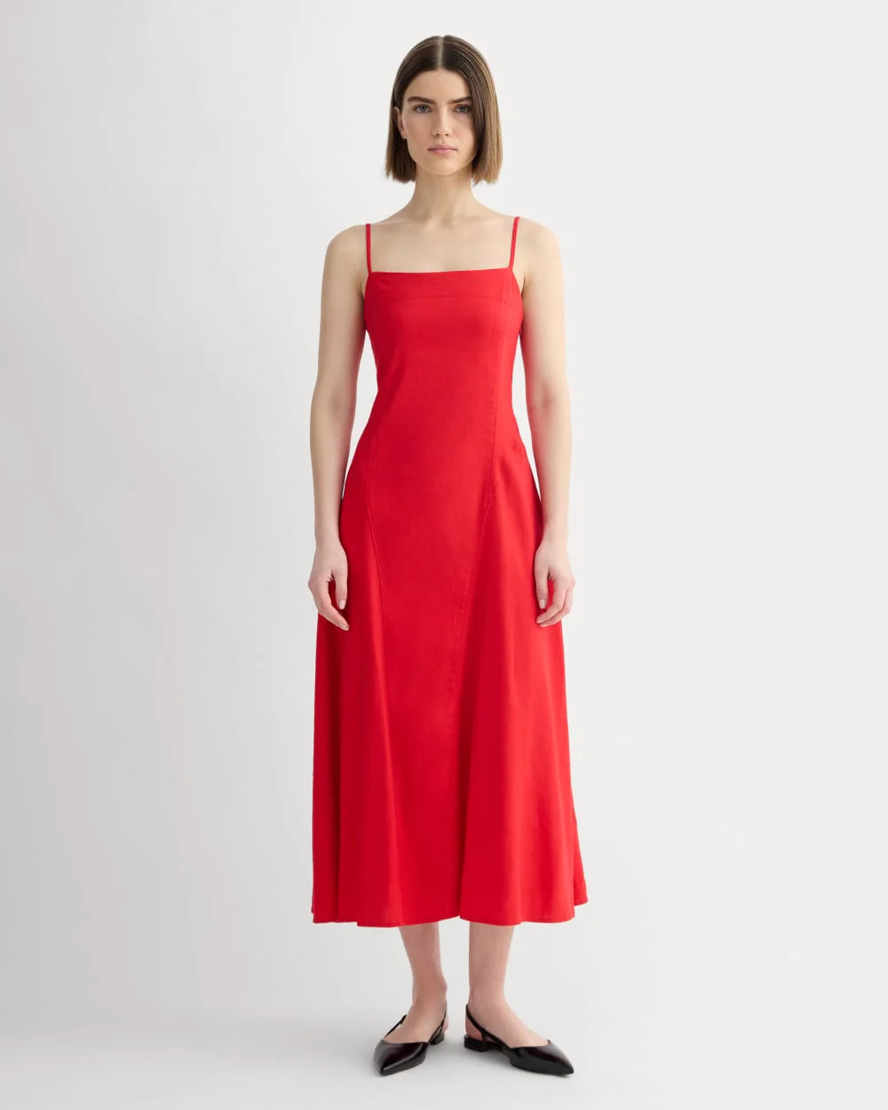 The Seamed Dress in Stretch Linen | Classic Red